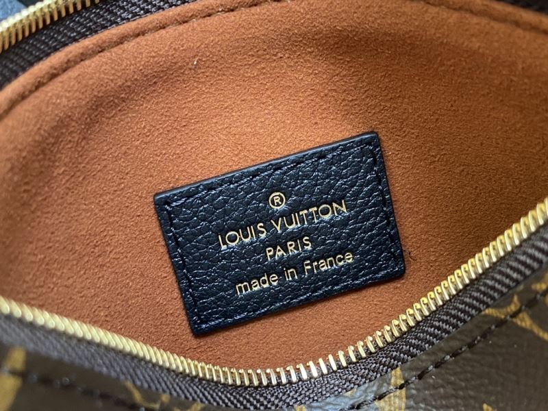 Louis Vuitton Shopping Bags